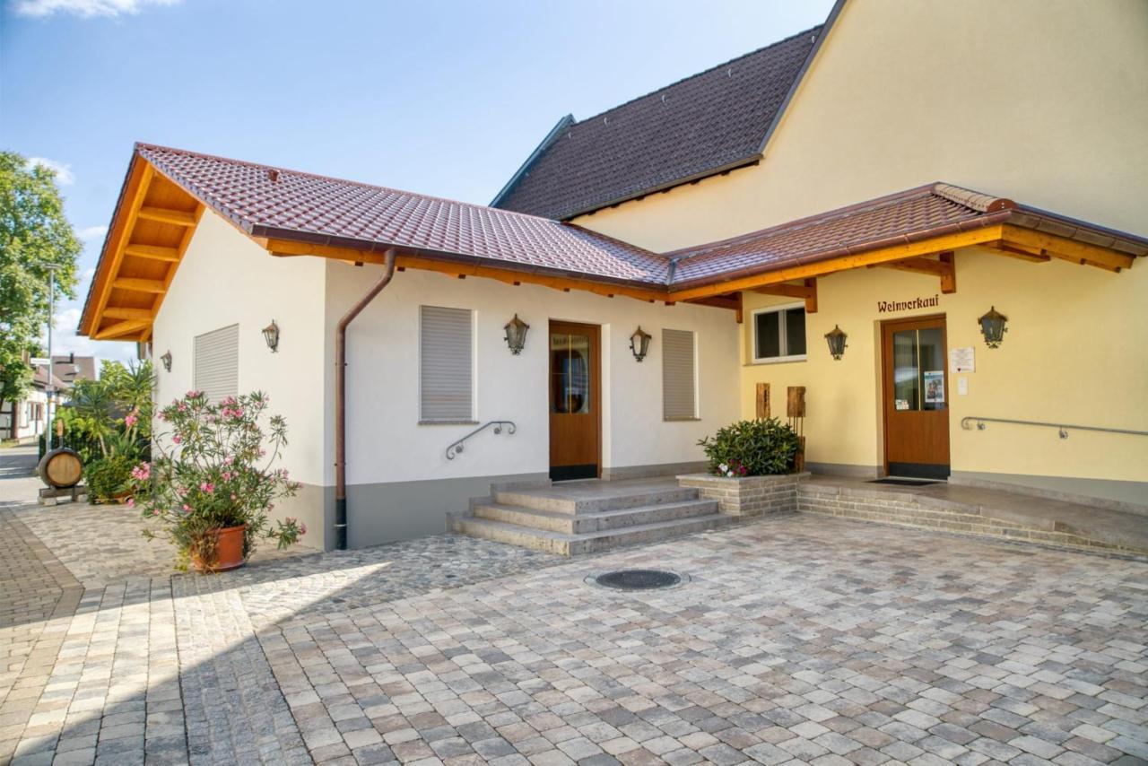 Gaestehaus Weingut Politschek Bad Friedrichshall Ngoại thất bức ảnh